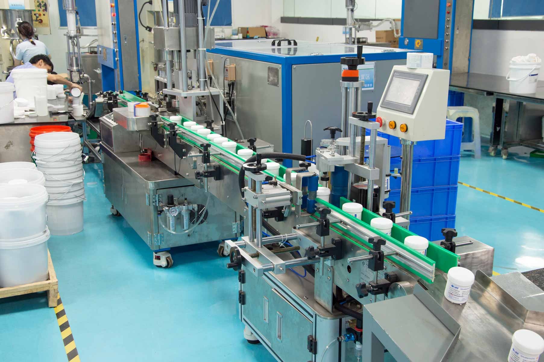 半自動化生產(chǎn)線